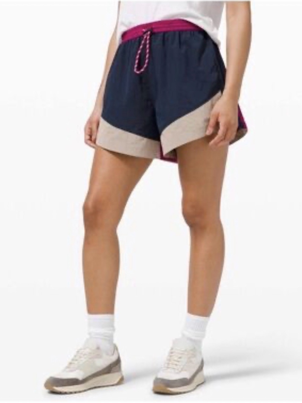 Lululemon Evergreen Colorblock Performance Athletic Shorts Size 6 - Picture 1 of 8